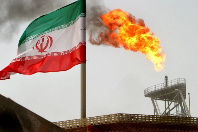 U.S. to End Iran Oil Waivers to Drive Tehran's Exports to Zero