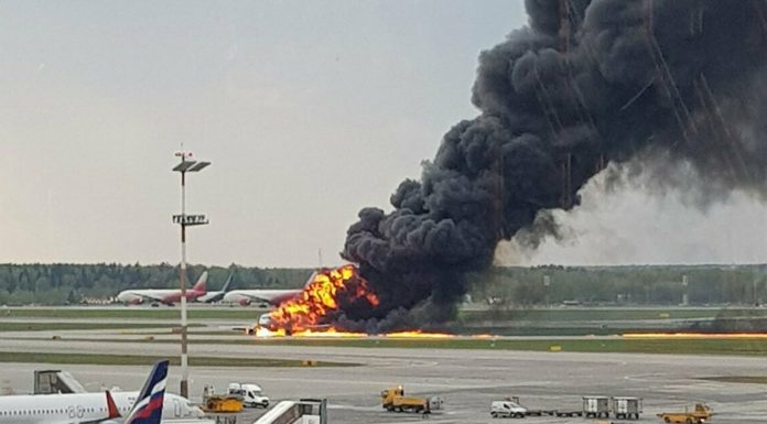 Moscow airport plane fire: Forty-one people killed in Aeroflot crash landing