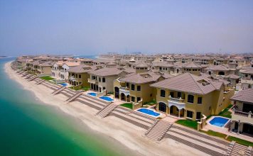 Single-family homes at the Palm Jumeirah, Dubai, UAE