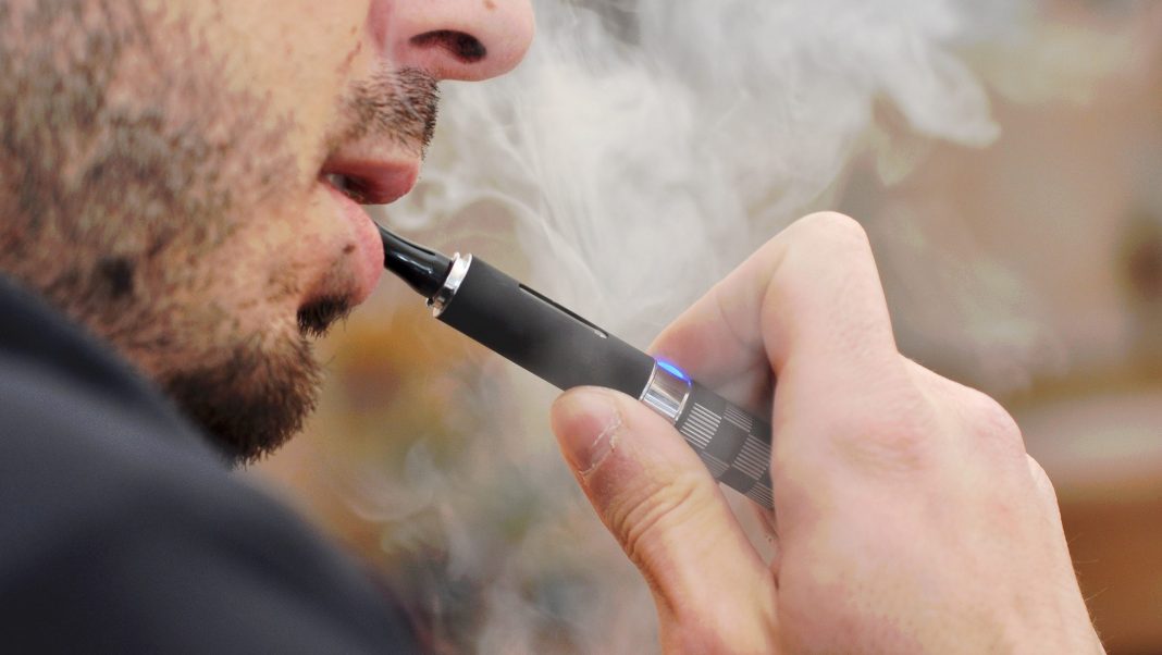 Vaping Causes First Death Recorded In Illinois In The United States ...