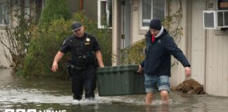 Thousands ready to evacuate as flooding hits Pacific Northwest
