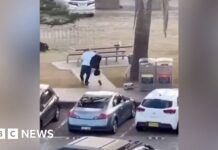 Eyewitness captures moment man tackles and disarms Bondi shooter