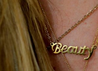 Bulgaria probes secret filming of women in beauty salons for porn sites