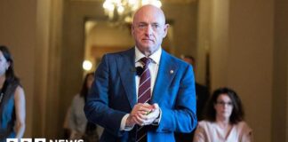 Judge blocks US military from demoting Mark Kelly over 'illegal orders' video