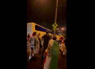 “Save our girls”: crowd chases bus carrying Iranian women’s football team in Australia