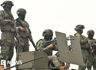 Ecuador deploys 75,000 soldiers and police to combat drug gangs
