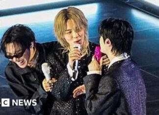 First photos as BTS make live return in front of huge crowd