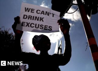 South Africans say criminal gangs are exploiting the water crisis