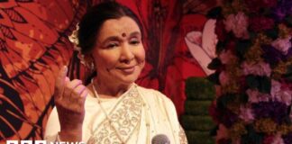 Asha Bhosle: The sound of Bollywood dies aged 92