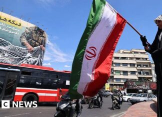 Trump's Strait of Hormuz blockade threat raises risks and leaves predicaments unchanged