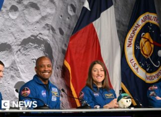 Artemis II crew describes Moon mission and splashdown moment