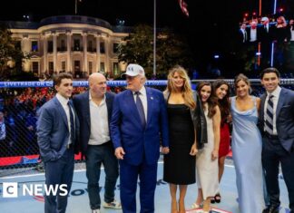 Trump and thousands of others watch UFC fight on White House lawn