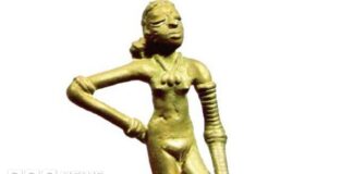 'Dancing girl's' bare torso restored in Indian textbook after backlash