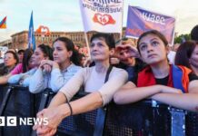Armenia votes as Russia piles pressure on pro-West government