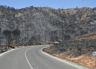 Badly burned British couple rescued from ravine during Spain wildfires