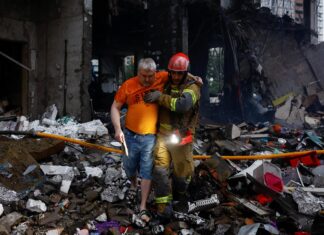 Nine killed in Russian strikes on Kyiv on eve of Nato summit in Turkey